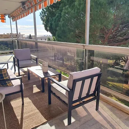 Lejlighed Beautiful 2-bedroom With Sea View In